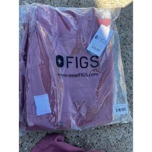 83.NWT FIGS PINK W_Yola With Yoga Waistband   Skinny Scrub Pants Size M